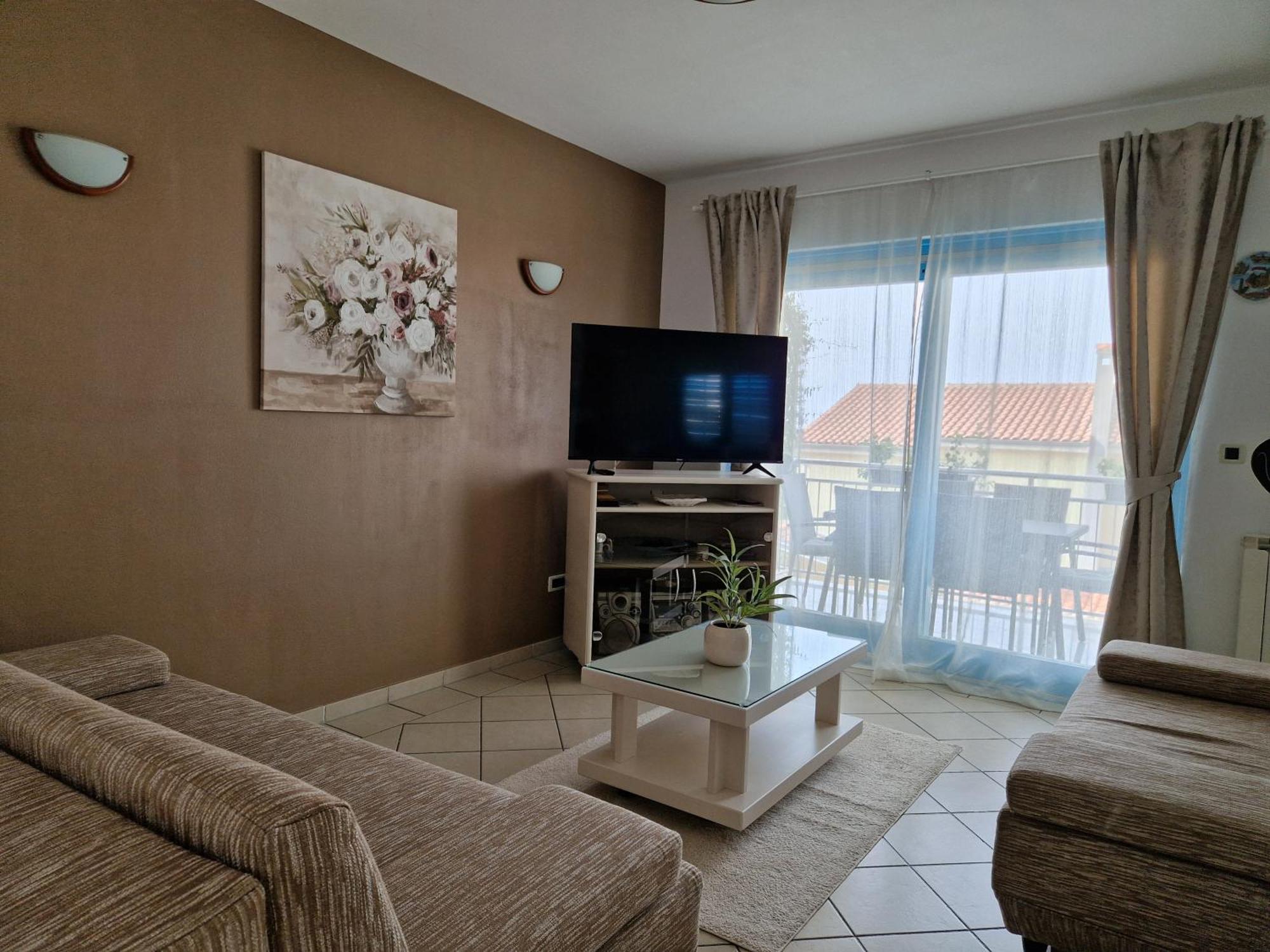 Karla Apartment *