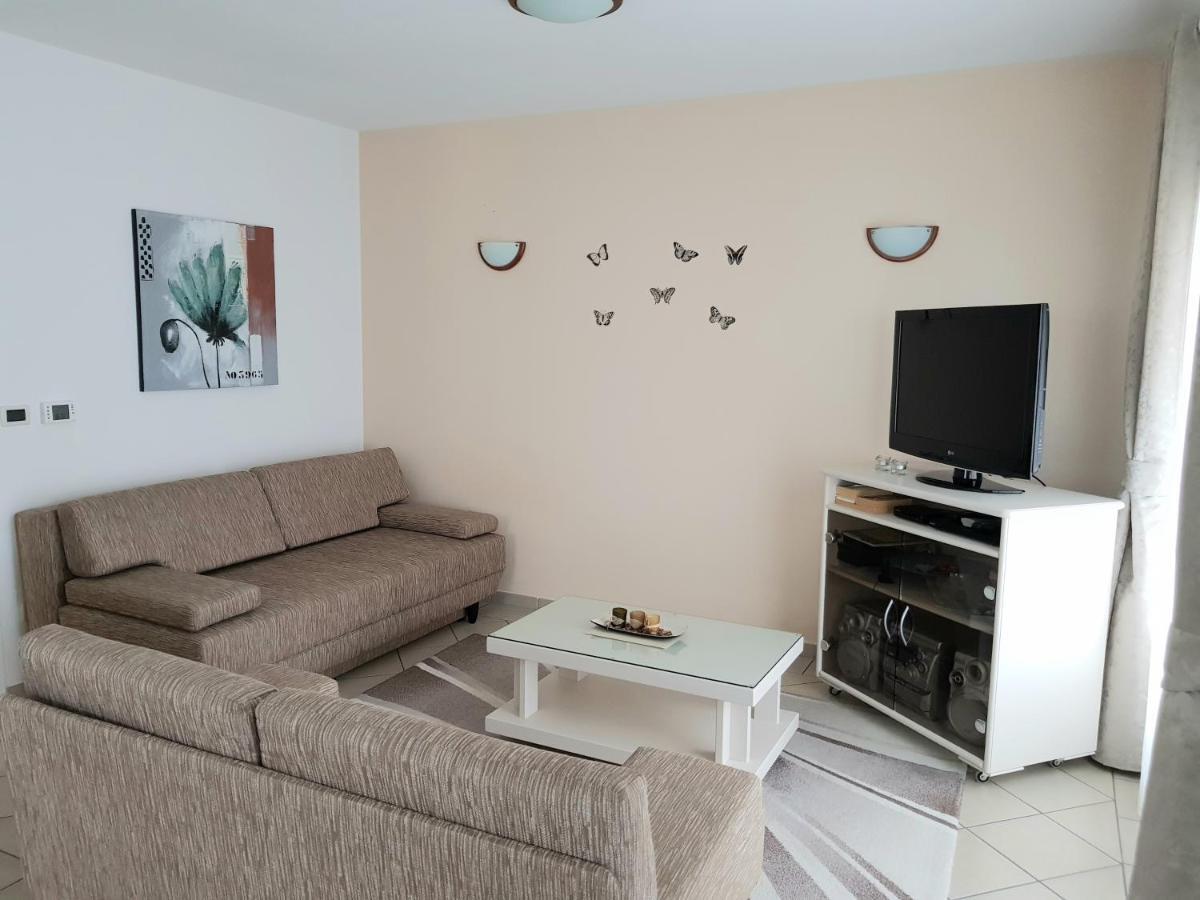 Karla Apartment